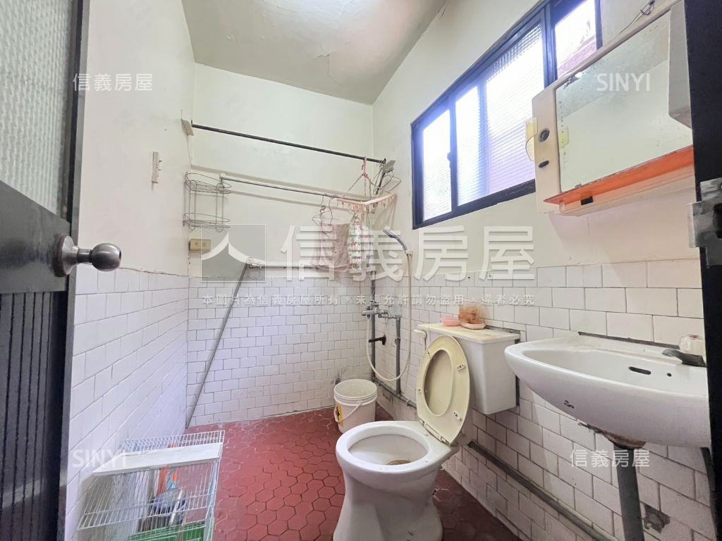 ★杏林三路方正透天★房屋室內格局與周邊環境