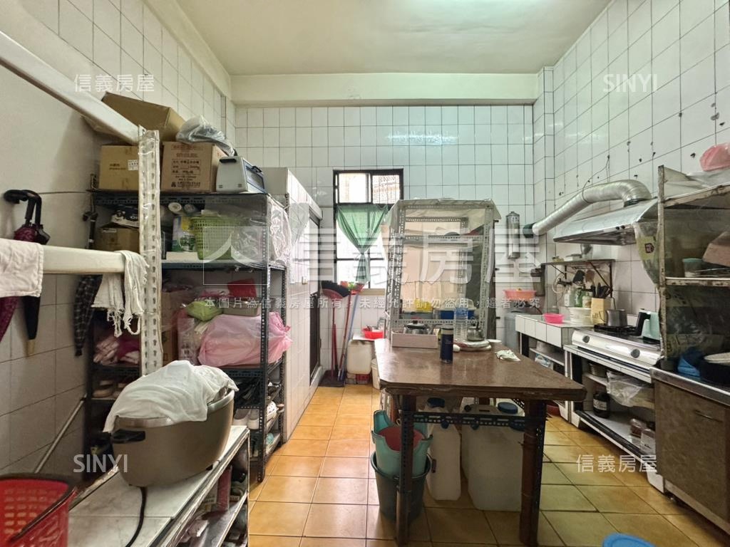 五福學區前路後巷騎樓透店房屋室內格局與周邊環境