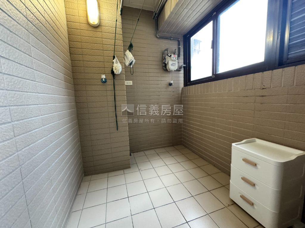 麗泉臻美兩房車位房屋室內格局與周邊環境