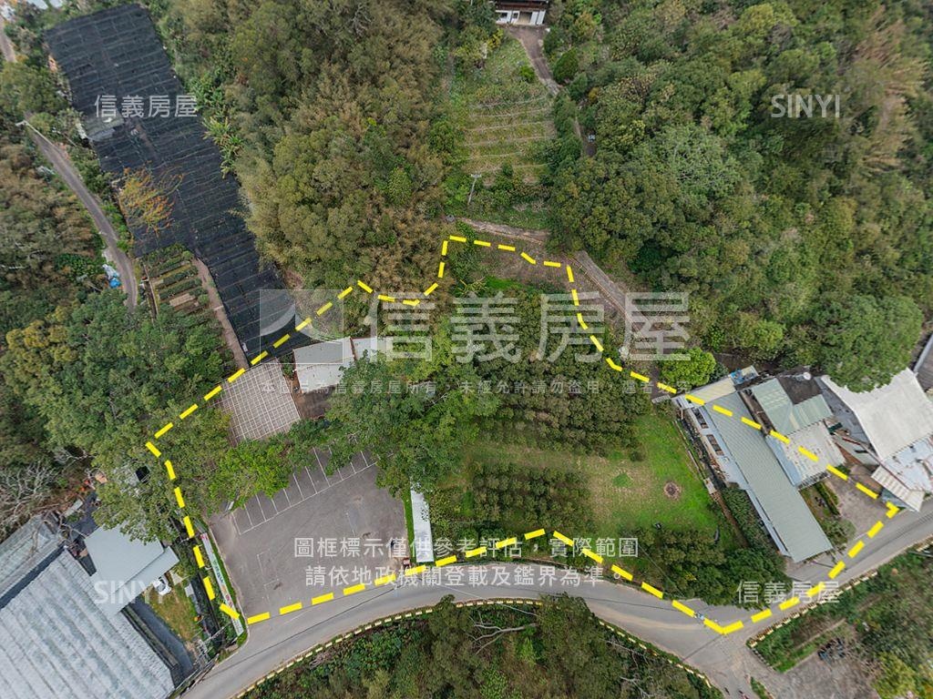 青青草原旁的漂亮農舍房屋室內格局與周邊環境