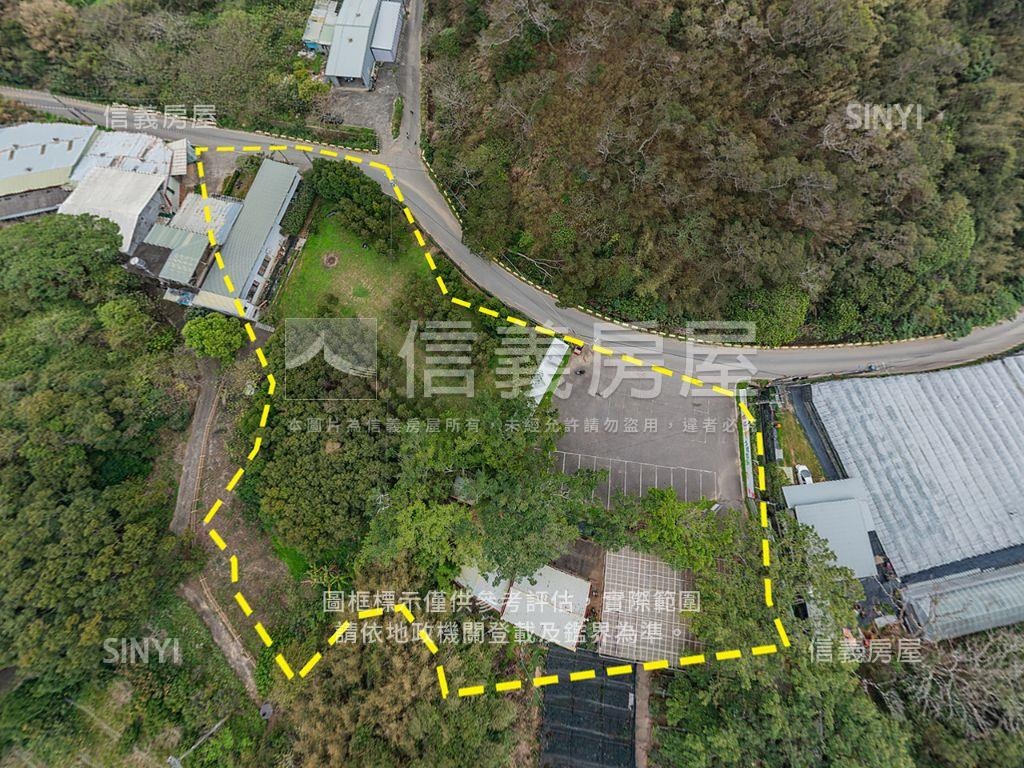 青青草原旁的漂亮農舍房屋室內格局與周邊環境