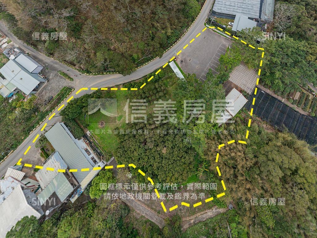 青青草原旁的漂亮農舍房屋室內格局與周邊環境