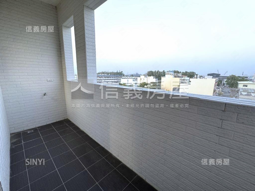 擁抱海景＊興達港電梯車墅房屋室內格局與周邊環境