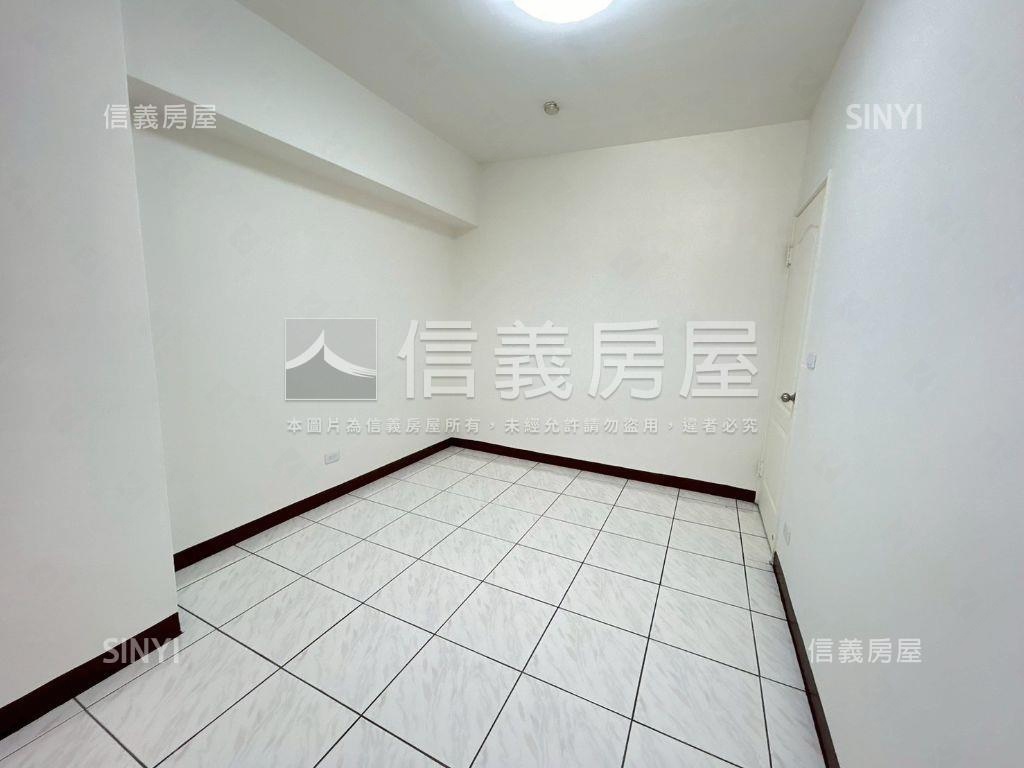 崇光國小旁三房附車位房屋室內格局與周邊環境