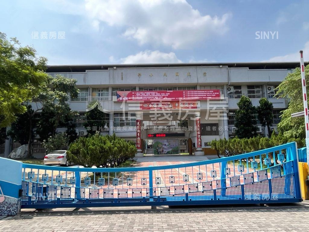 大明商圈三房附車位房屋室內格局與周邊環境