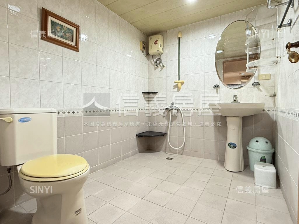 近七賢國小大坪數採光三房房屋室內格局與周邊環境