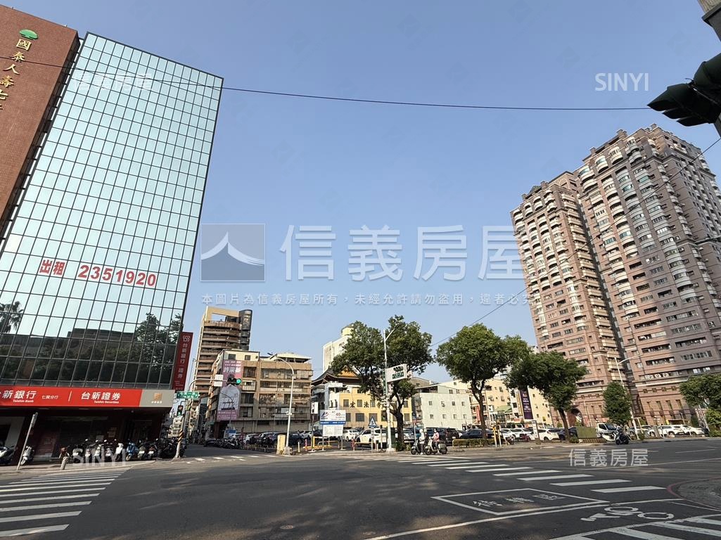 近七賢國小大坪數採光三房房屋室內格局與周邊環境