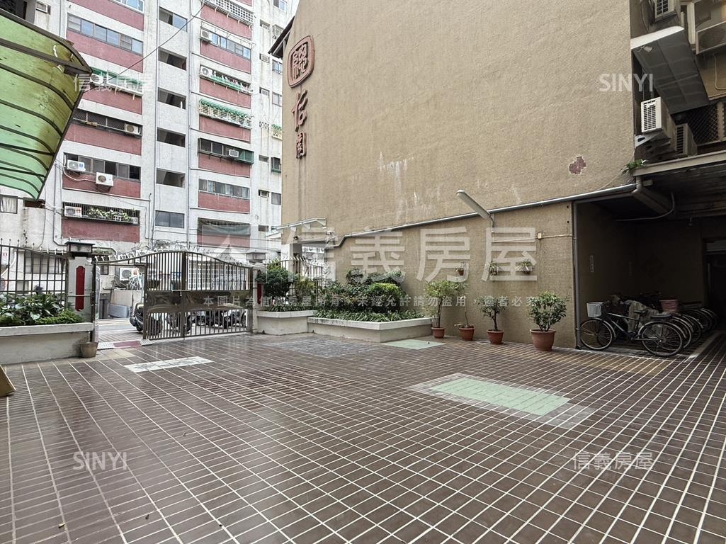 近七賢國小大坪數採光三房房屋室內格局與周邊環境