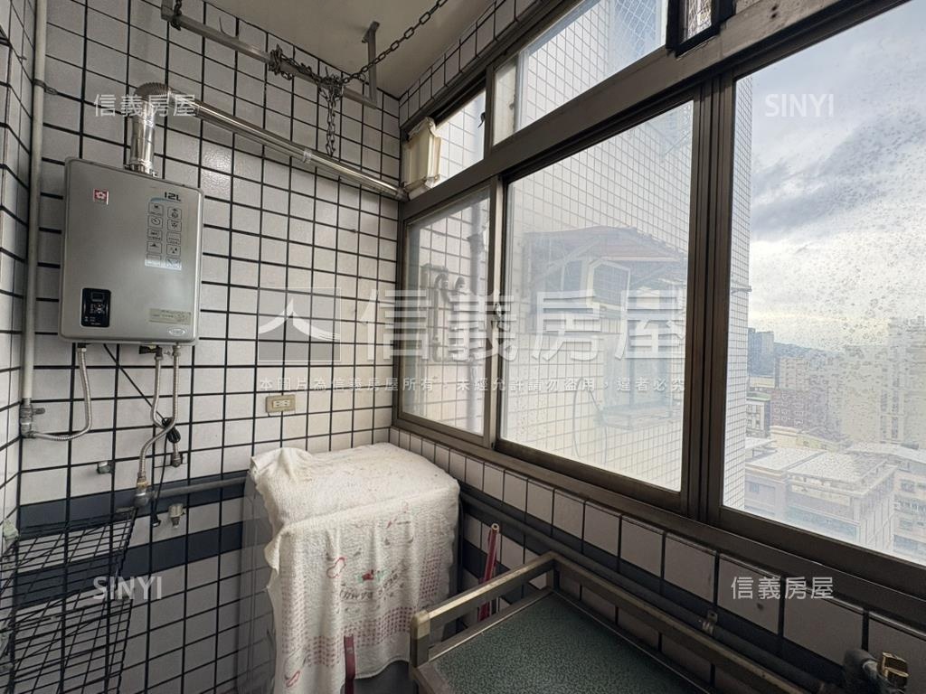 【成功】新婚首購電梯三房房屋室內格局與周邊環境