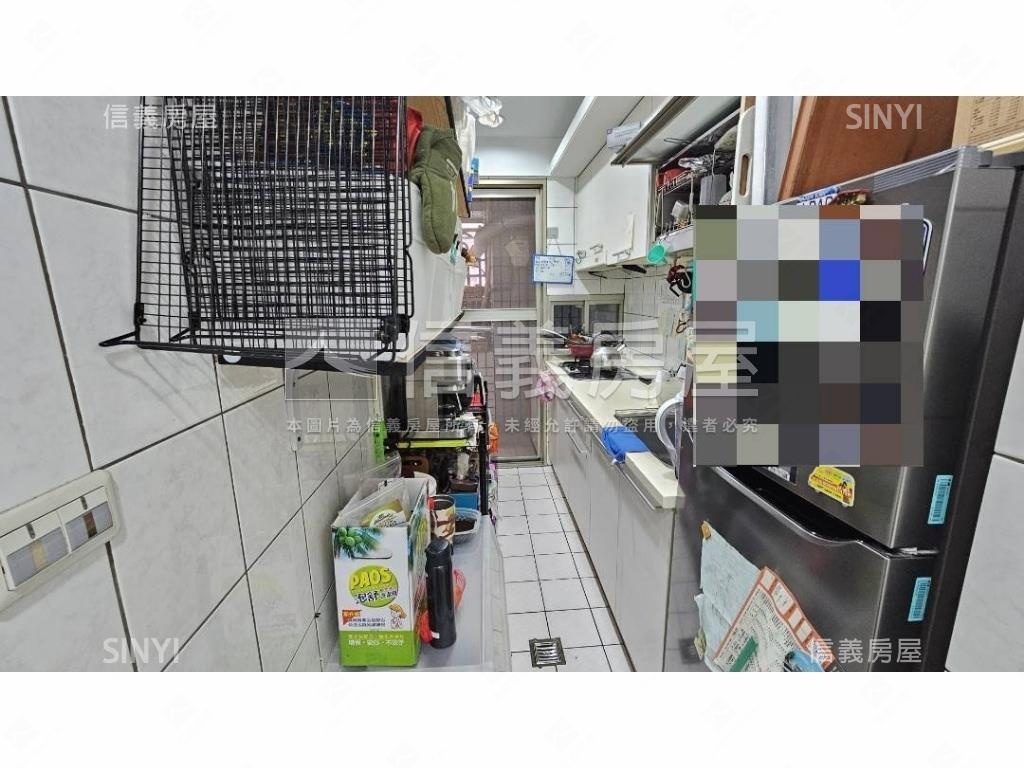 甲天廈精緻社區電梯三房房屋室內格局與周邊環境
