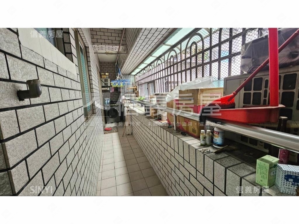 甲天廈精緻社區電梯三房房屋室內格局與周邊環境