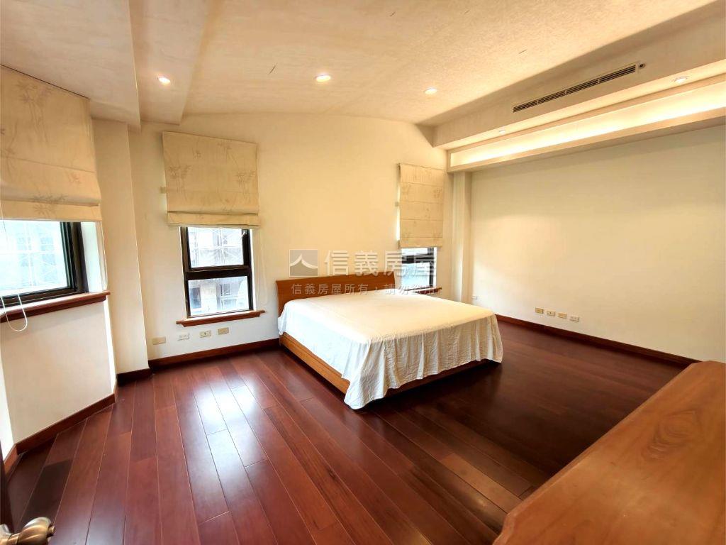 比佛利社區型百坪獨棟別墅房屋室內格局與周邊環境