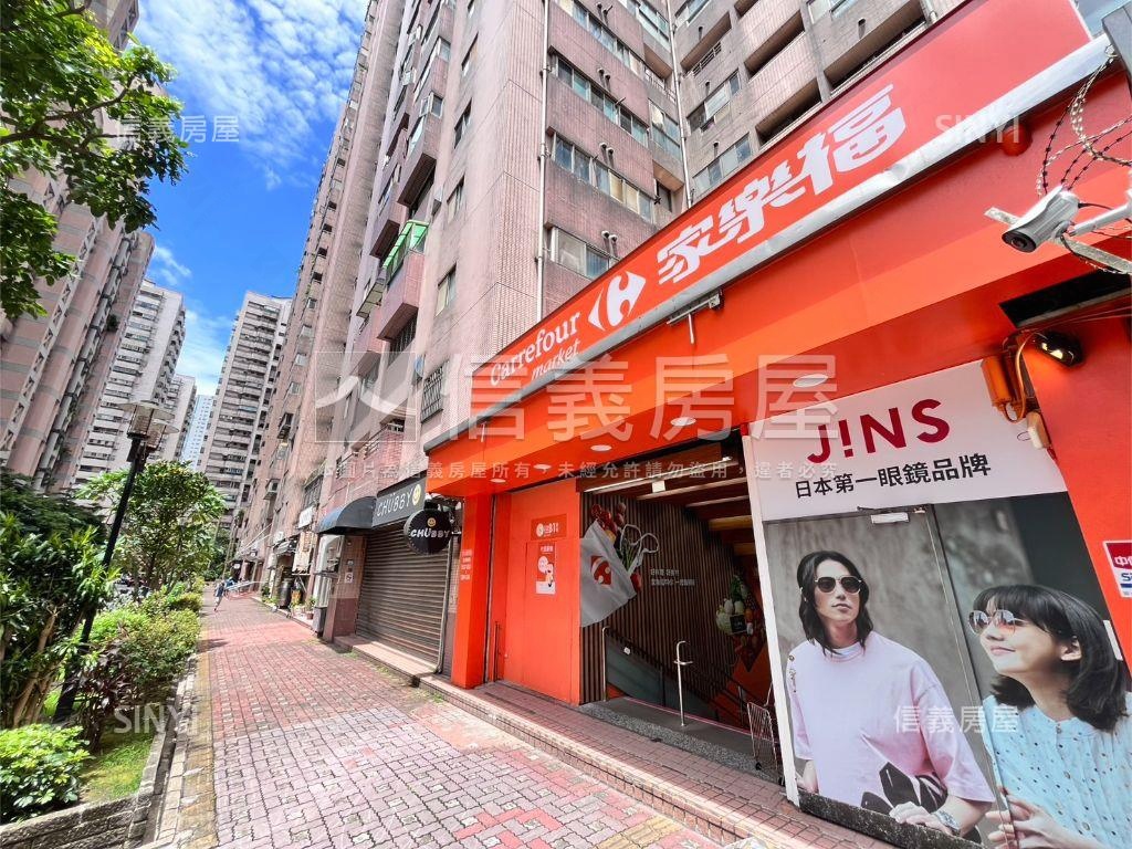 稀有家樂福黃金商場房屋室內格局與周邊環境