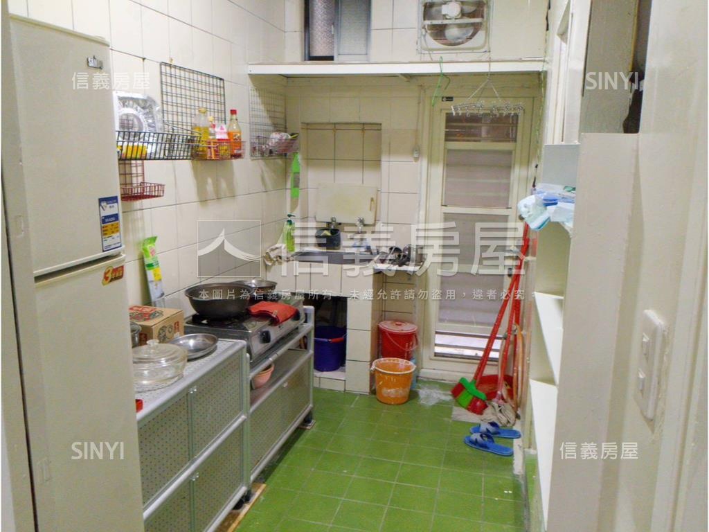 近大龍國小．哈密庭園一樓房屋室內格局與周邊環境