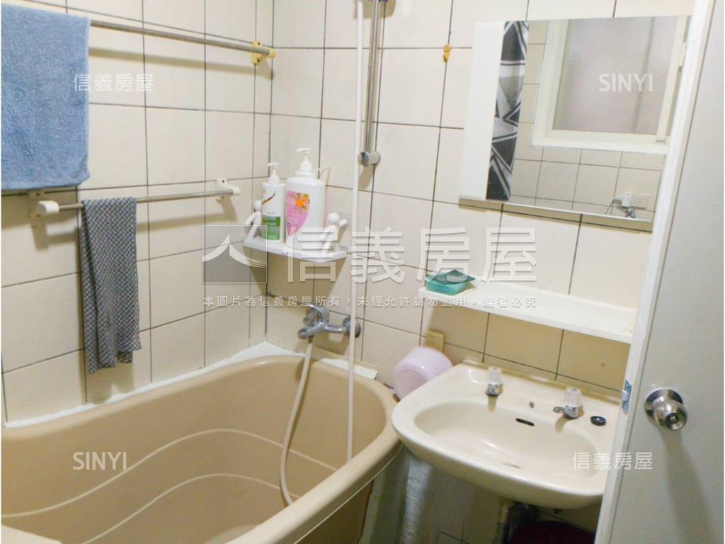 近大龍國小．哈密庭園一樓房屋室內格局與周邊環境