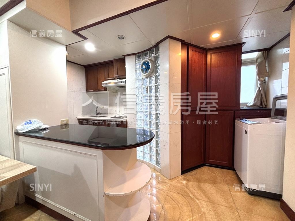 士東靓美電梯房屋室內格局與周邊環境