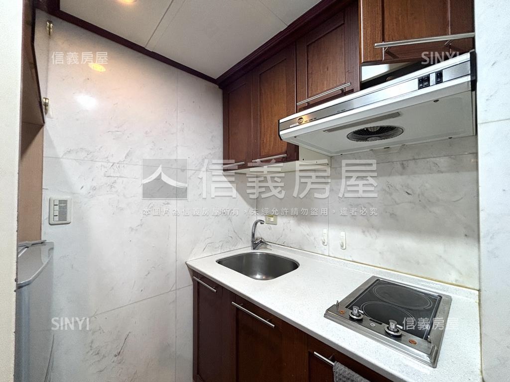 士東靓美電梯房屋室內格局與周邊環境