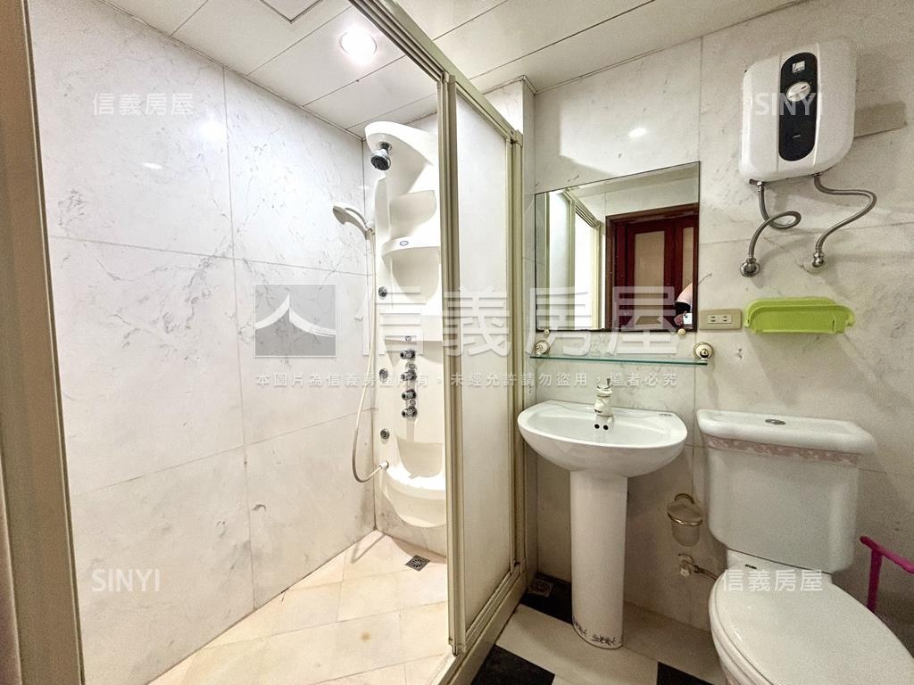 士東靓美電梯房屋室內格局與周邊環境