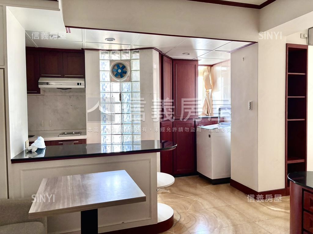 士東靓美電梯房屋室內格局與周邊環境