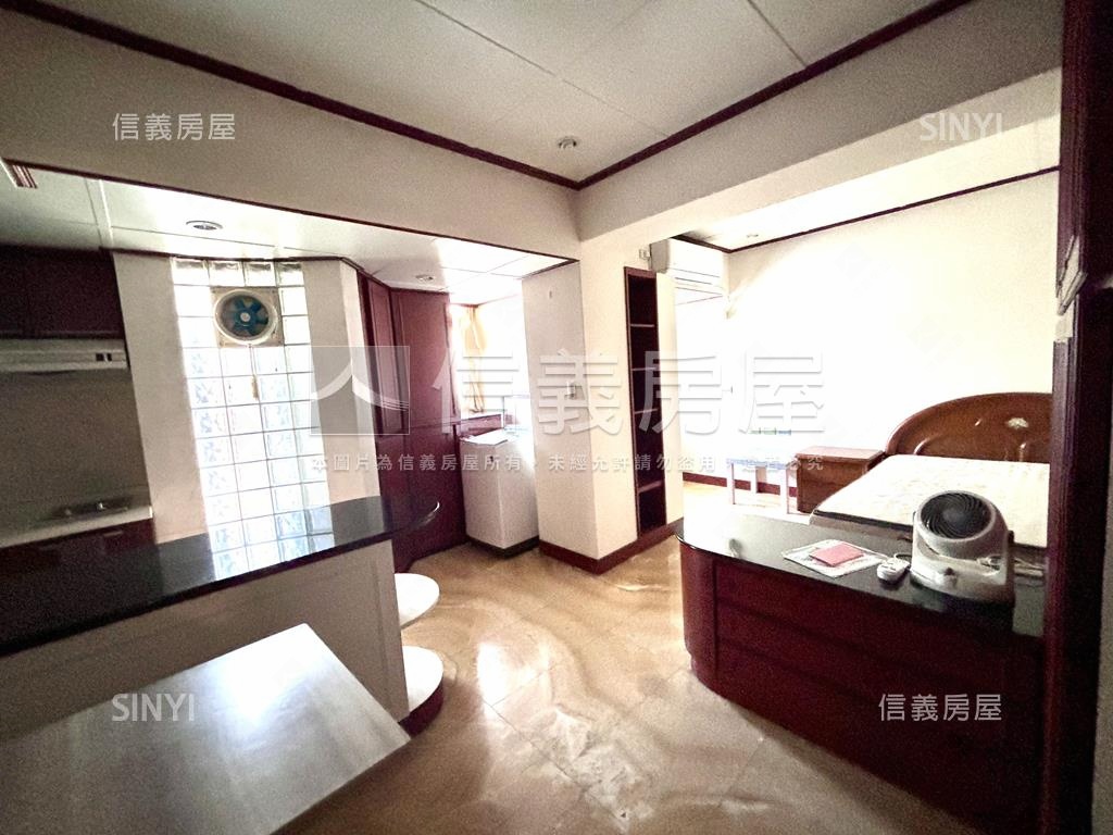 士東靓美電梯房屋室內格局與周邊環境