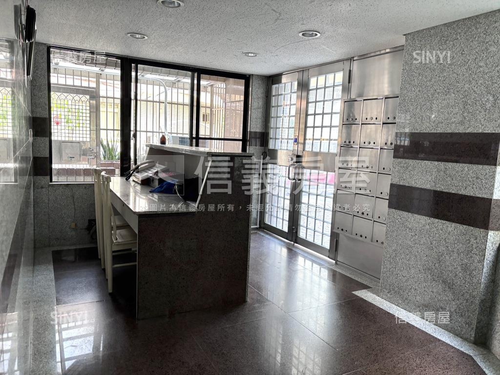 士東靓美電梯房屋室內格局與周邊環境