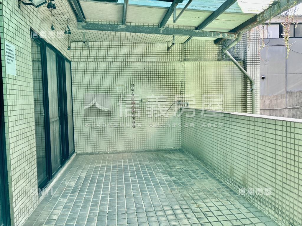 士東靓美電梯房屋室內格局與周邊環境