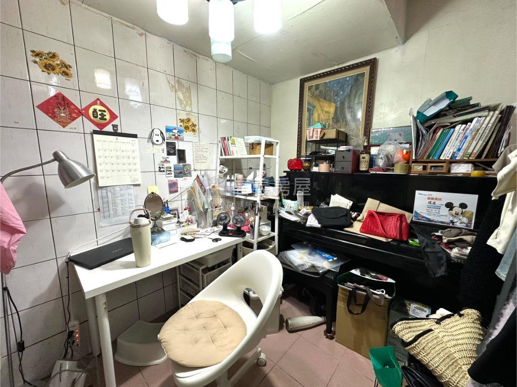 久康街一樓大空間房屋室內格局與周邊環境