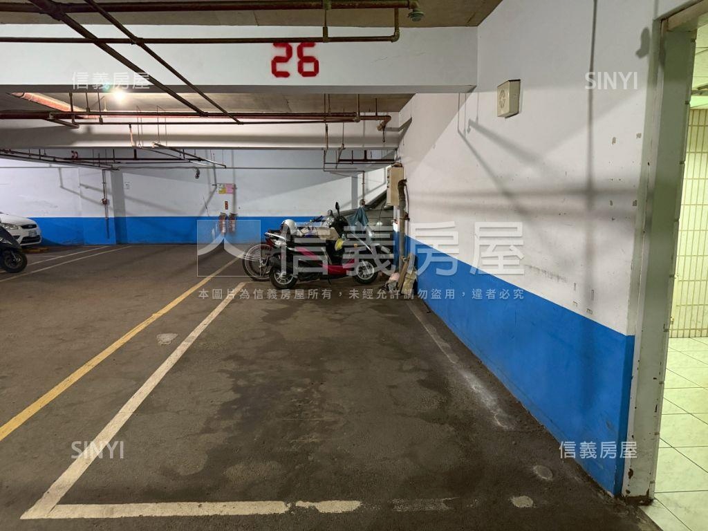 東方山河二期車位房屋室內格局與周邊環境