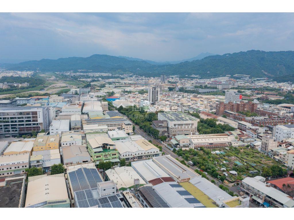 大里工業區９２８坪廠房房屋室內格局與周邊環境