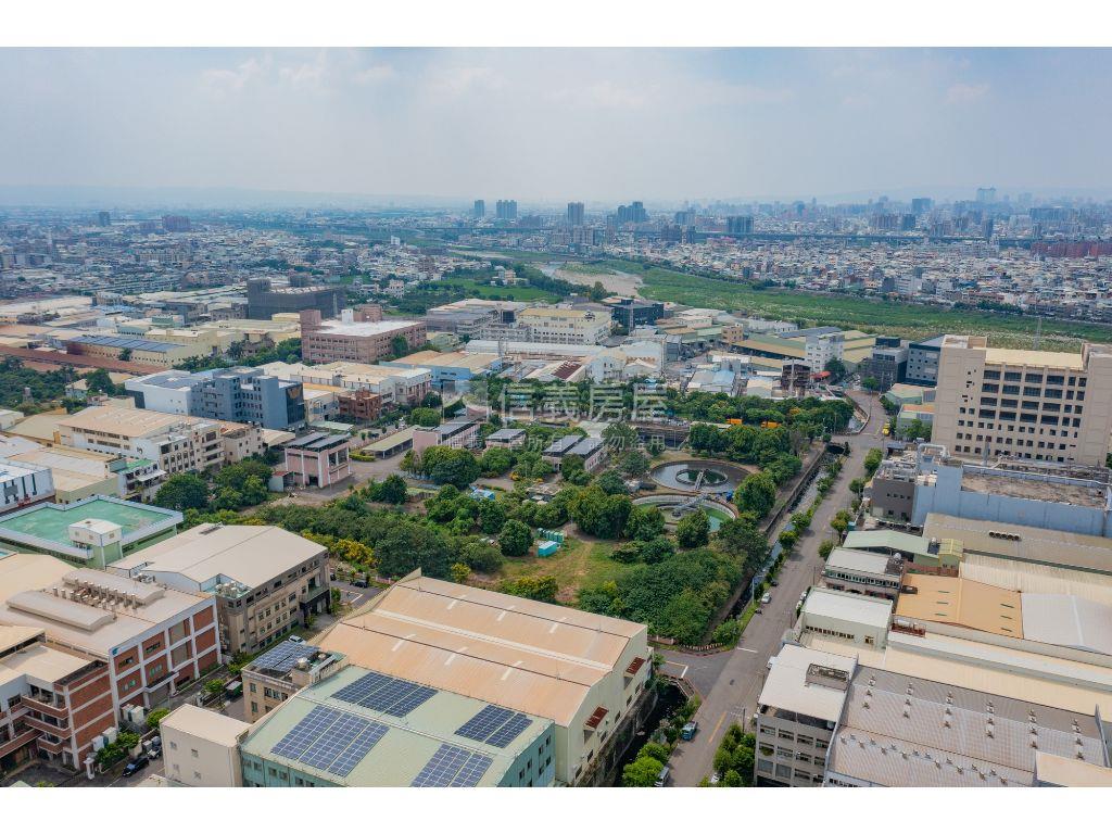 大里工業區９２８坪廠房房屋室內格局與周邊環境