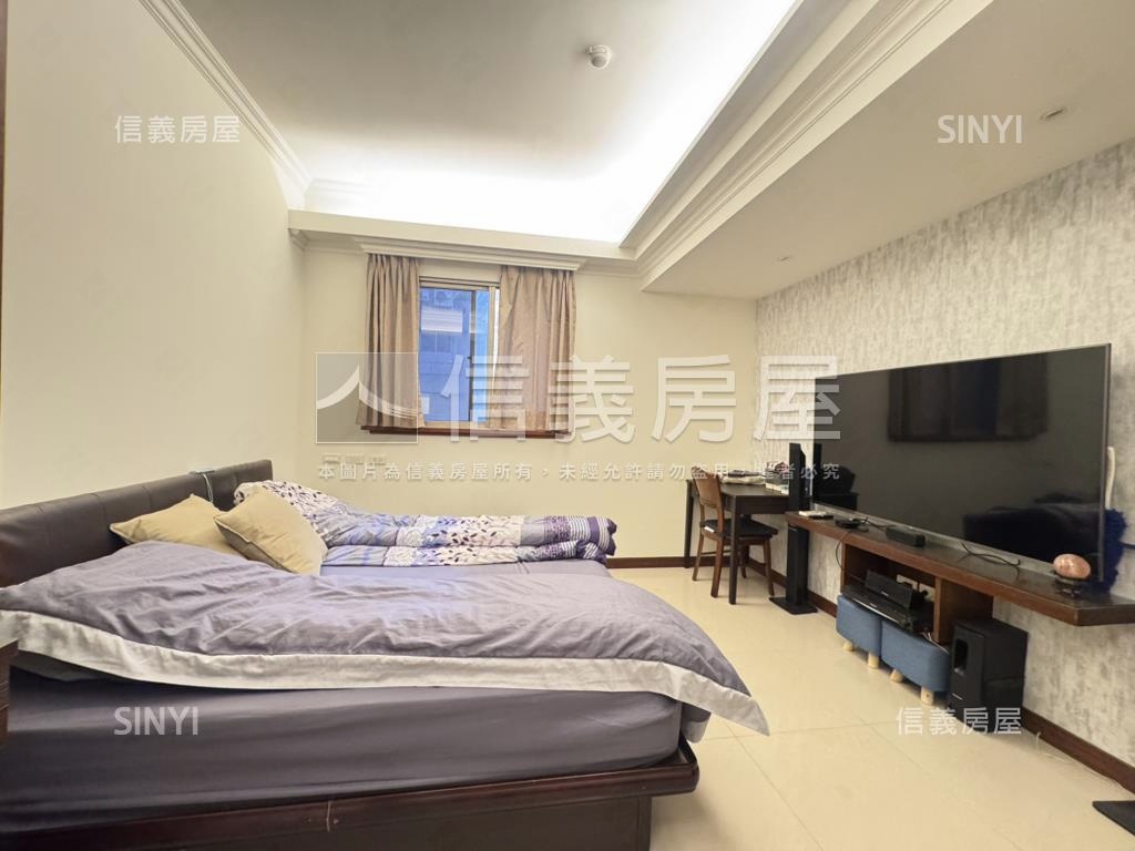 忠承新都四房車位房屋室內格局與周邊環境