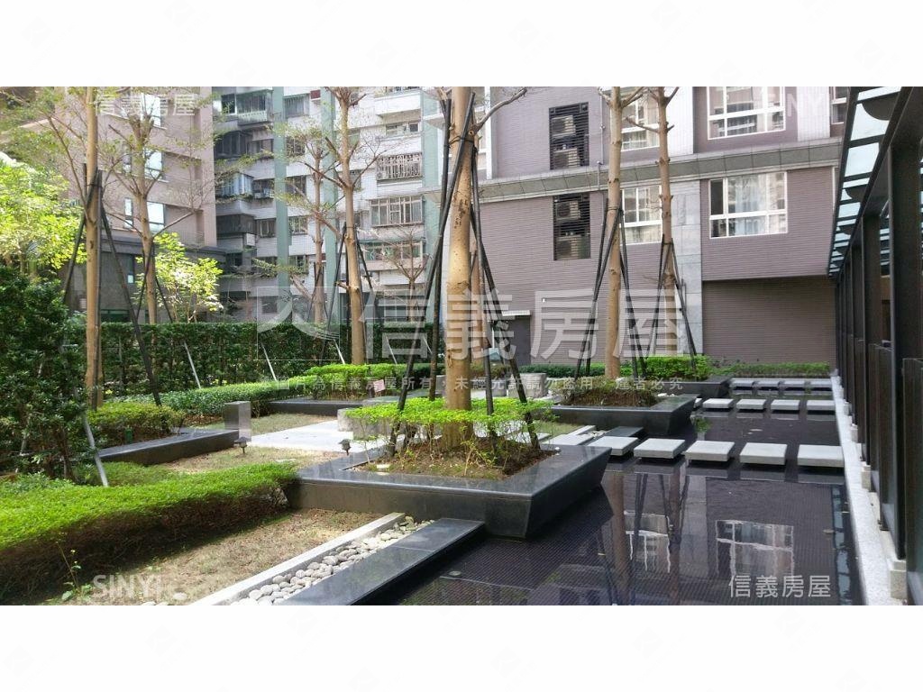 綠意柏悅兩房平面車位房屋室內格局與周邊環境