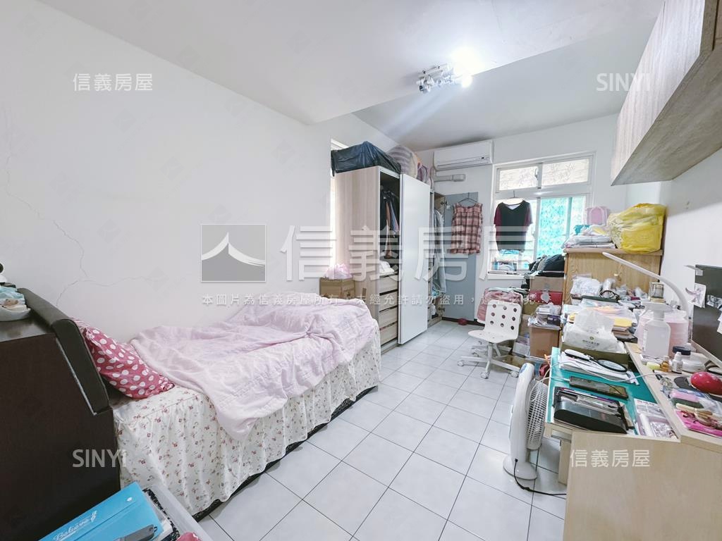 近捷運邊間三房低樓層房屋室內格局與周邊環境