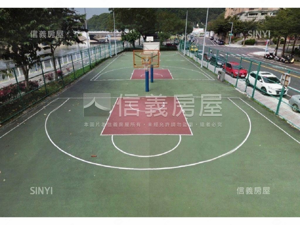 百虹歡璽城有露臺附車位房屋室內格局與周邊環境