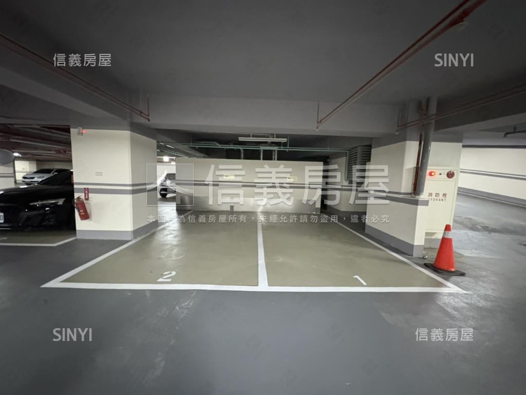 朗朗城心連號車位出售房屋室內格局與周邊環境