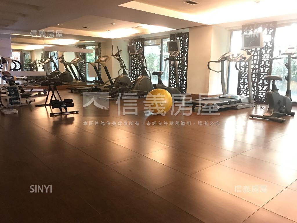 童話世紀稀有挑高高樓美屋房屋室內格局與周邊環境