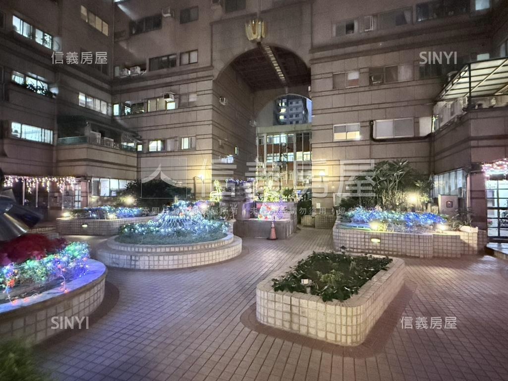 站前●寶時捷三房傑作房屋室內格局與周邊環境