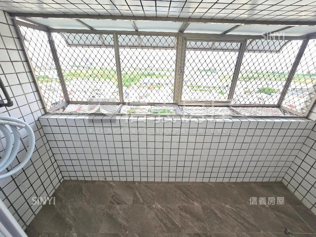 復國高樓景觀裝潢３房平車房屋室內格局與周邊環境
