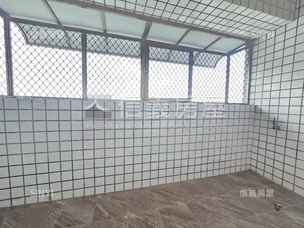 復國高樓景觀裝潢３房平車房屋室內格局與周邊環境