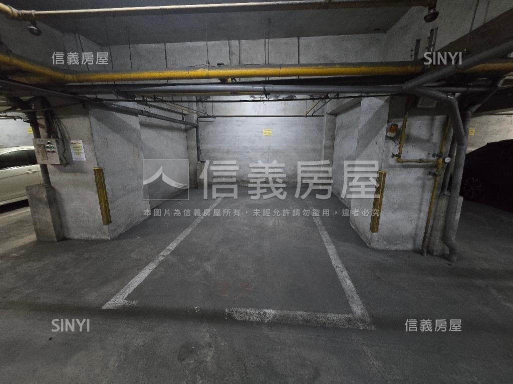 復國高樓景觀裝潢３房平車房屋室內格局與周邊環境