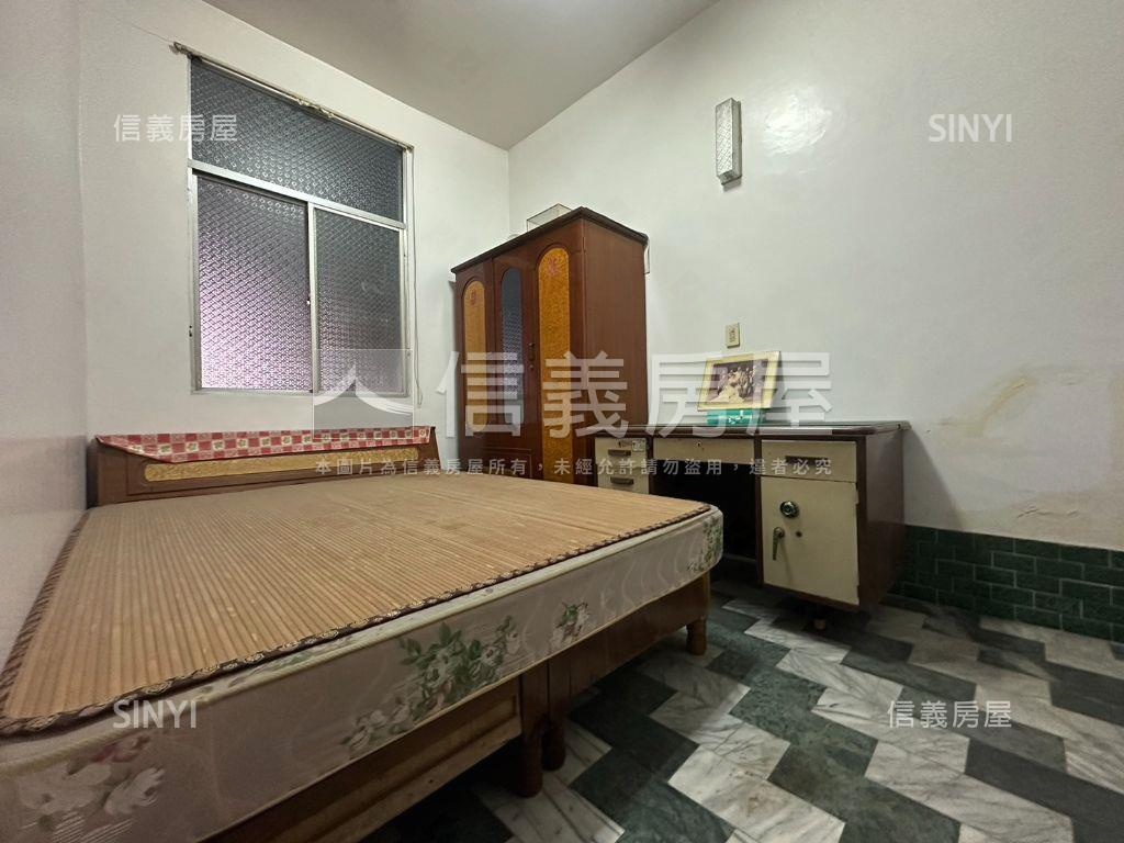 前後臨路傳統透天房屋室內格局與周邊環境