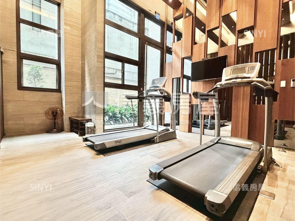 經貿安可稀有四房雙車位房屋室內格局與周邊環境