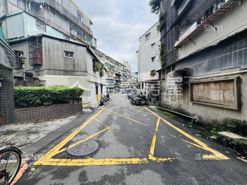 秀朗橋旁持分住宅用地房屋室內格局與周邊環境