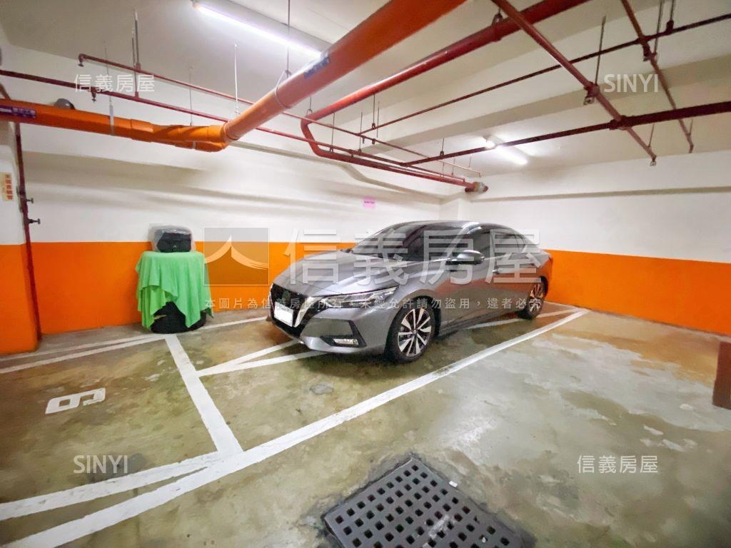 御庭大廈☆面公園四房車位房屋室內格局與周邊環境