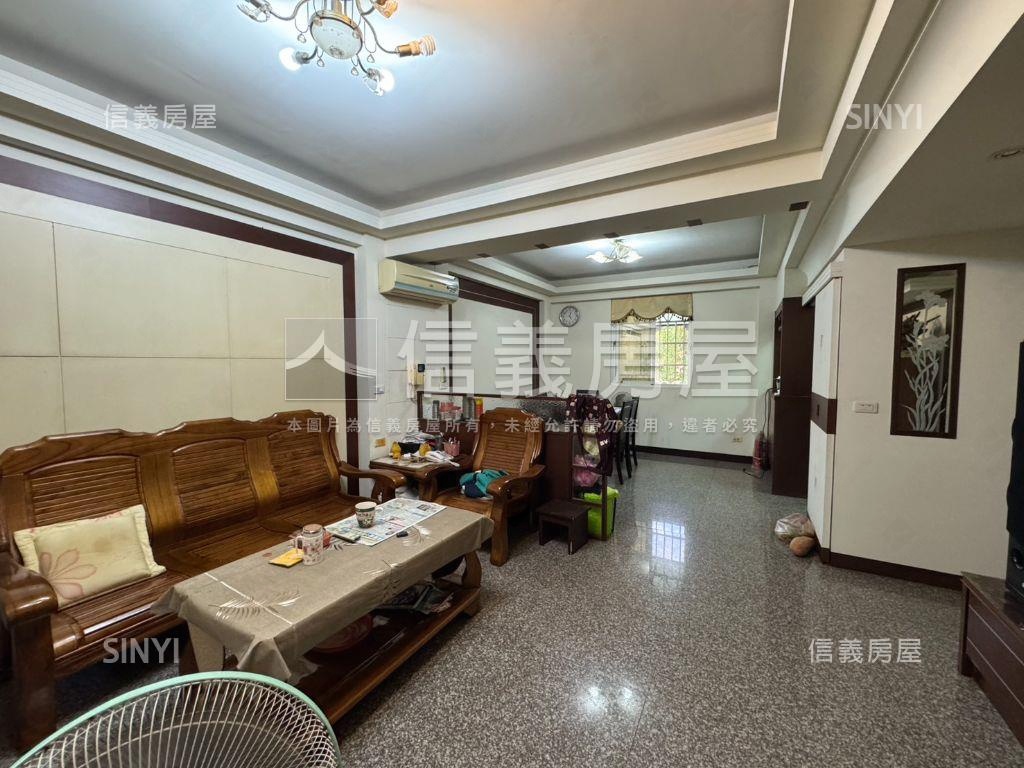 面寬約五米～稀有市府美墅房屋室內格局與周邊環境