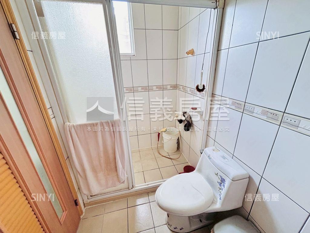 面寬約五米～稀有市府美墅房屋室內格局與周邊環境