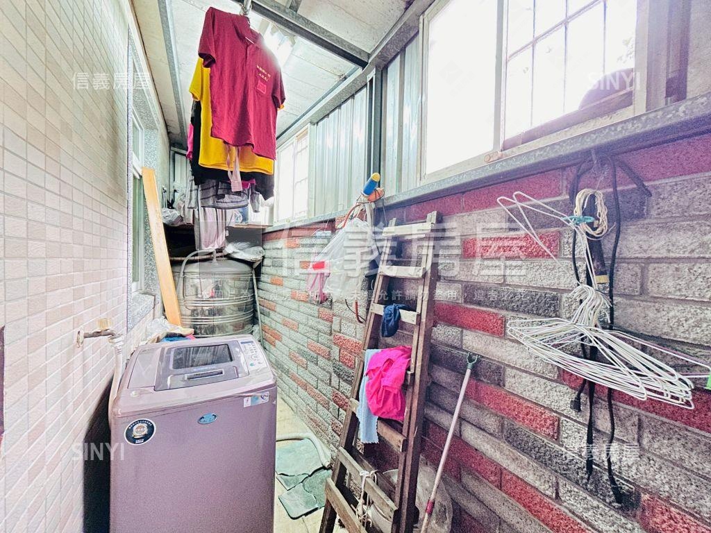 面寬約五米～稀有市府美墅房屋室內格局與周邊環境