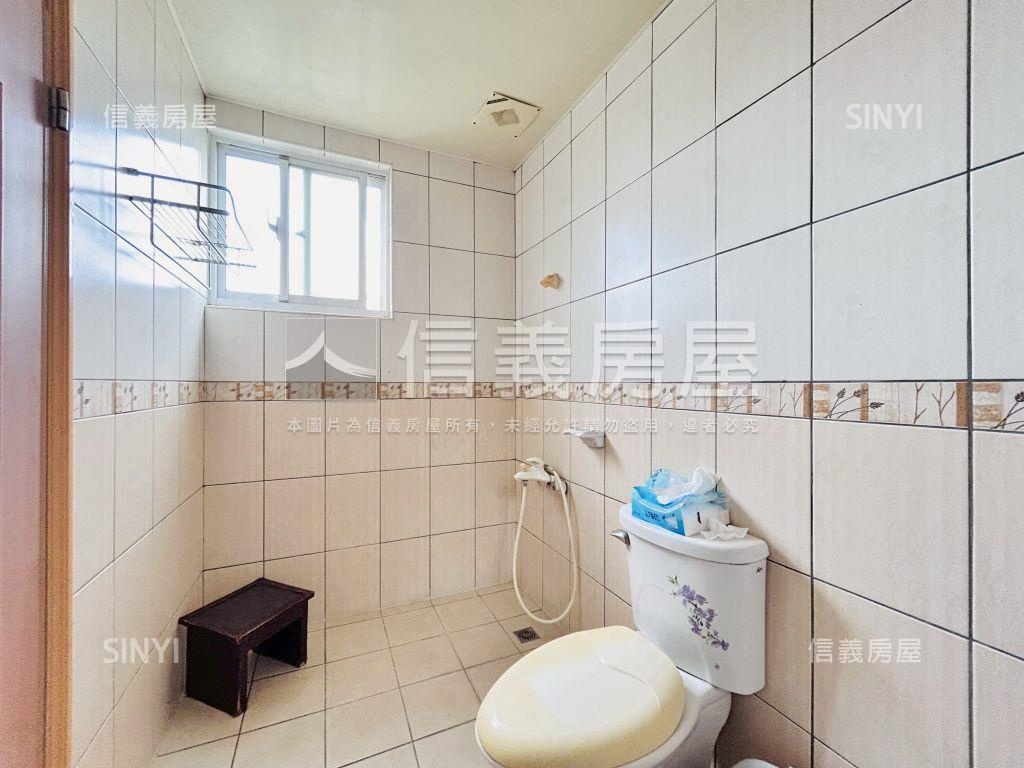 面寬約五米～稀有市府美墅房屋室內格局與周邊環境