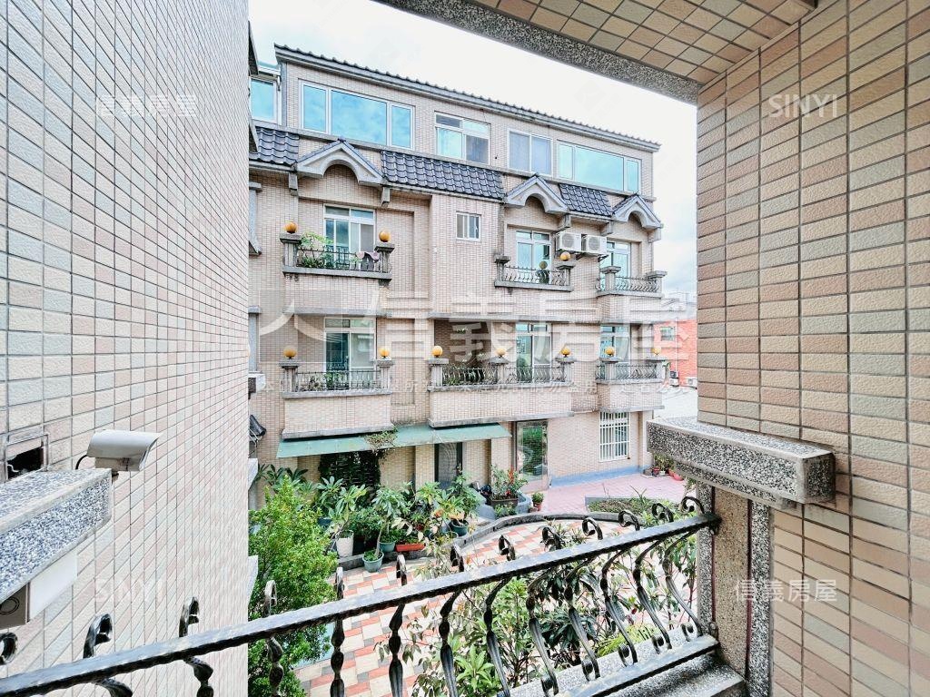 面寬約五米～稀有市府美墅房屋室內格局與周邊環境