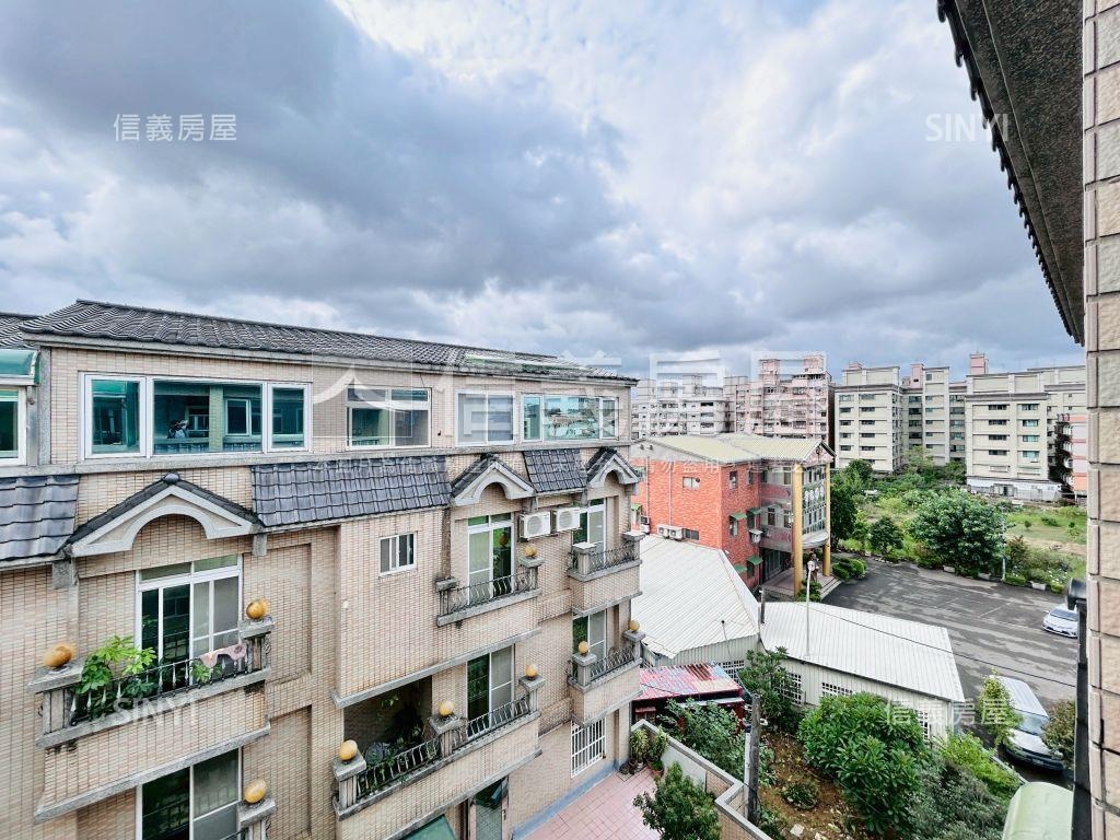 面寬約五米～稀有市府美墅房屋室內格局與周邊環境